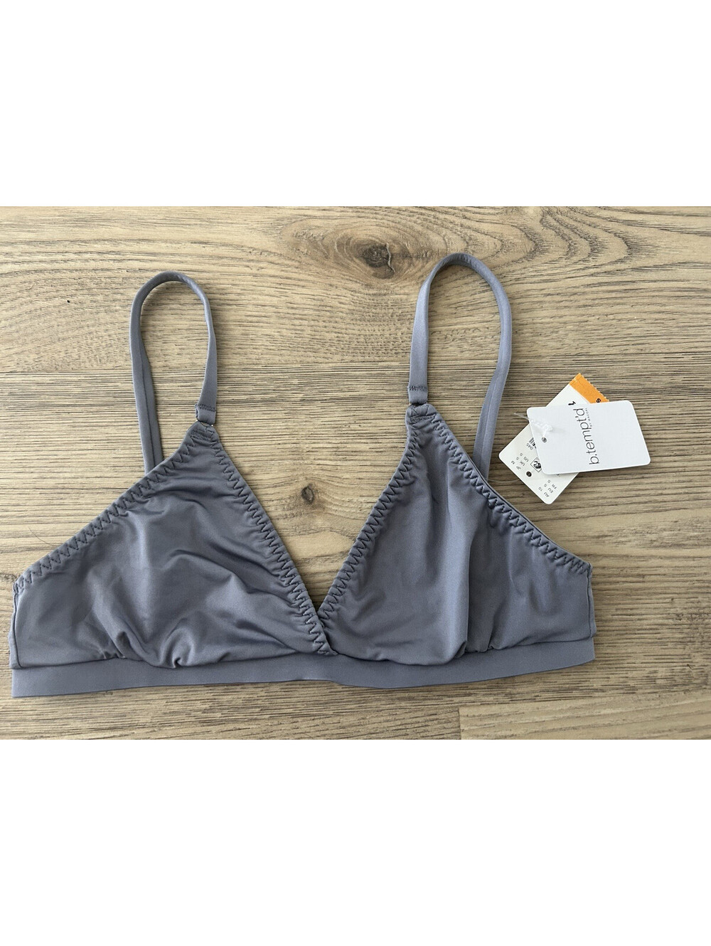 NWT b.tempt'd by Wacoal Women's Small Spotlight Triangle Bralette Gray Purple